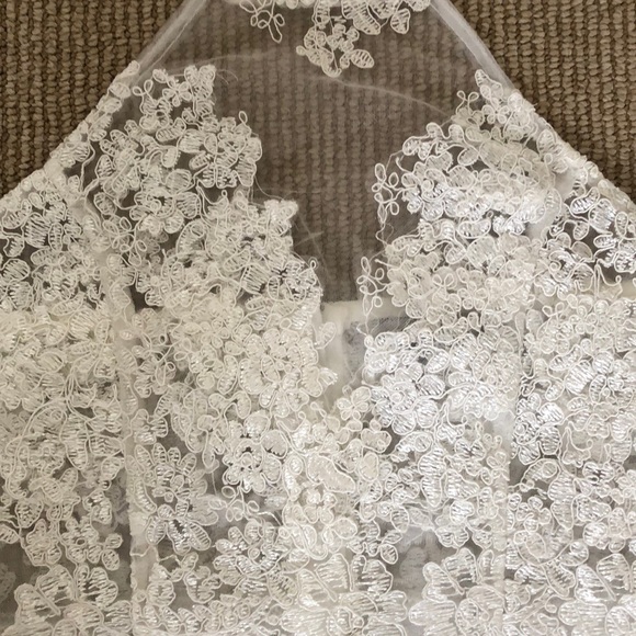 Embroidered Mesh halter crop top - Picture 2 of 5